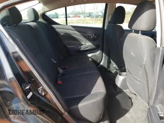 2018 Nissan Versa SV z VIN 3N1CN7AP3JL814489, wystawiony jako Copart lot #49841815 z przebiegiem 180 124 mil mil oraz Szkoda całkowita • Salvage title. Historia ofert i sprzedaży dostępna na DreamBid. Obrazek 10.