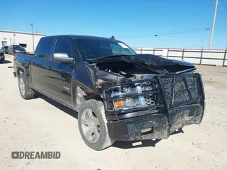 2015 Chevrolet Silverado 1500 LT with VIN 3GCUKRECXFG196794, listed as a IAAI auction lot 40889309 with 232,036 mi miles. Bid and sale history available at carsss.com. Image 1.