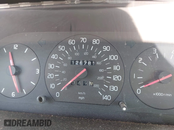 1991 Volvo 740 z VIN YV1FA8842M2506866, wystawiony jako IAAI lot #42076046 z przebiegiem 126 781 mil mil oraz . Historia ofert i sprzedaży dostępna na DreamBid. Obrazek 7.