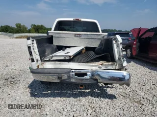 2002 Ford Super Duty F-250 XL with VIN 1FTNW21F72ED29593, listed as a Copart auction lot 68245844 with 301,129 mi miles and Salvage Title. Bid and sale history available at carsss.com. Image 6.