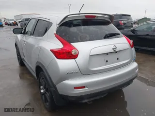 2013 Nissan Juke S with VIN JN8AF5MR5DT220090, listed as a IAAI auction lot 41799853 with 123,014 mi miles. Bid and sale history available at carsss.com. Image 3.