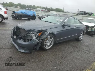 2014 Mercedes-Benz E 350 z VIN WDDKJ8JB0EF263720, wystawiony jako Copart lot #56769225 z przebiegiem 96 018 mil mil oraz Szkoda całkowita • Salvage title. Historia ofert i sprzedaży dostępna na DreamBid. Obrazek 1.
