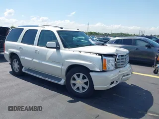 2005 Cadillac Escalade z VIN 1GYEC63T65R154327, wystawiony jako IAAI lot #42286355 z przebiegiem Nie podano mil oraz . Historia ofert i sprzedaży dostępna na DreamBid. Obrazek 1.