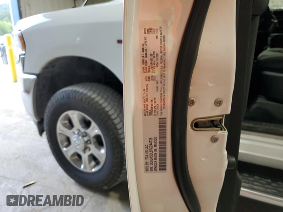 2024 Ram 2500 Big Horn with VIN 3C6UR5DL6RG244728, listed as a Copart auction lot 63820805 with 39,351 mi miles and Clean title. Bid and sale history available at DreamBid. Image 12.