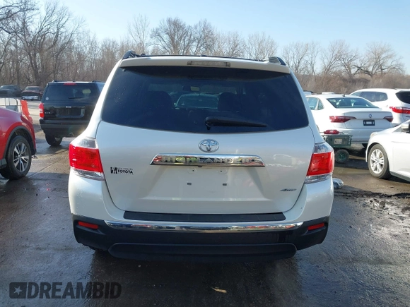 2013 Toyota Highlander Limited z VIN 5TDDK3EH1DS197498, wystawiony jako IAAI lot #41712837 z przebiegiem 74 023 mil mil oraz . Historia ofert i sprzedaży dostępna na DreamBid. Obrazek 17.