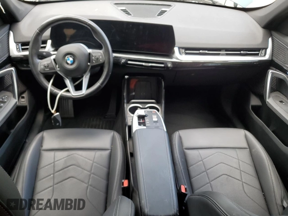 2023 BMW X1 xDrive28i с VIN WBX73EF01P5X46824, выставлен на аукционе Copart как лот 60524155 с пробегом 59 957 миль миль и Чистый • Clean title. История ставок и продаж доступна на DreamBid. Изображение 8.