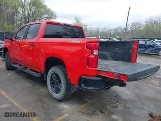 2019 Chevrolet Silverado 1500 LT Trail Boss with VIN 1GCPYFED0KZ385466, listed as a IAAI auction lot 41875935 with 94,762 mi miles. Bid and sale history available at carsss.com. Image 3.