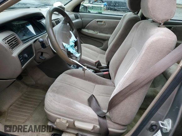 1998 Toyota Camry LE z VIN 4T1BG22K9WU300292, wystawiony jako Copart lot #52169985 z przebiegiem 247 137 mil mil oraz Szkoda całkowita • Salvage title. Historia ofert i sprzedaży dostępna na DreamBid. Obrazek 7.