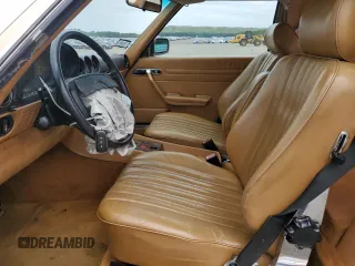 1989 Mercedes-Benz 560 with VIN WDBBA48D9KA102252, listed as a Copart auction lot 61684484 with 111,537 mi miles and Salvage Title. Bid and sale history available at carsss.com. Image 7.