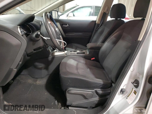 2015 Nissan Rogue S z VIN JN8AS5MVXFW251183, wystawiony jako Copart lot #56011665 z przebiegiem 79 425 mil mil oraz Szkody całkowita. Historia ofert i sprzedaży dostępna na DreamBid. Obrazek 7.
