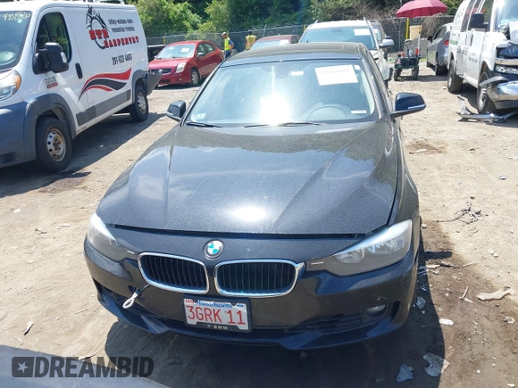 2015 BMW 3 Series 328i xDrive z VIN WBA3B5C52FP653910, wystawiony jako IAAI lot #42563622 z przebiegiem 153 033 mil mil oraz . Historia ofert i sprzedaży dostępna na DreamBid. Obrazek 12.