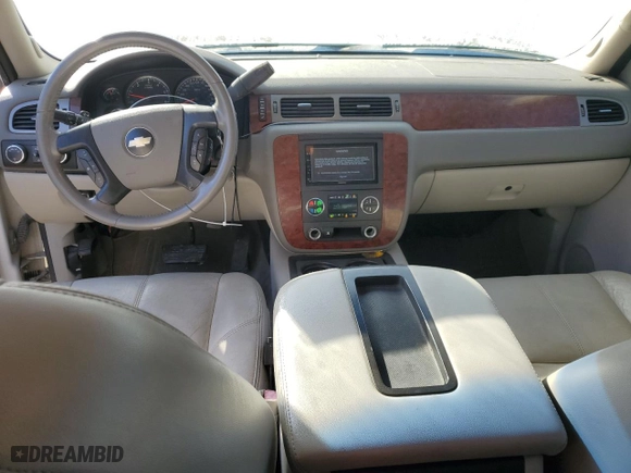 2009 Chevrolet Silverado 1500 LTZ with VIN 1GCEK39049Z272306, listed as a Copart auction lot 46627195 with 175,616 mi miles and Salvage Title. Bid and sale history available at carsss.com. Image 8.