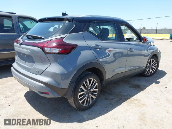 2023 Nissan Kicks SV z VIN 3N1CP5CV0PL545306, wystawiony jako IAAI lot #42403099 z przebiegiem 32 916 mil mil oraz . Historia ofert i sprzedaży dostępna na DreamBid. Obrazek 4.