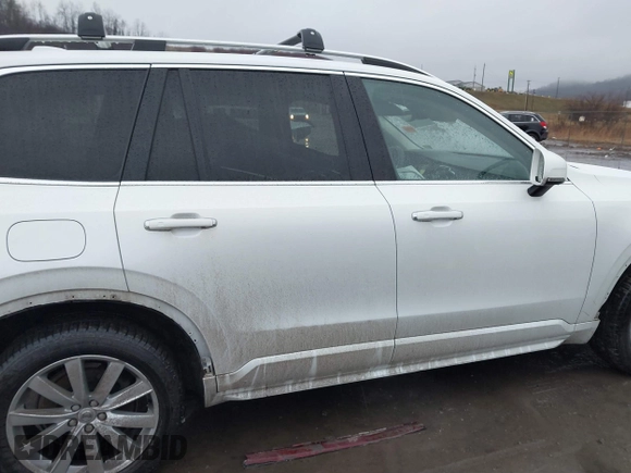 2018 Volvo XC90 Momentum z VIN YV4A22PK2J1321578, wystawiony jako IAAI lot #41151361 z przebiegiem 159 097 mil mil oraz . Historia ofert i sprzedaży dostępna na DreamBid. Obrazek 14.