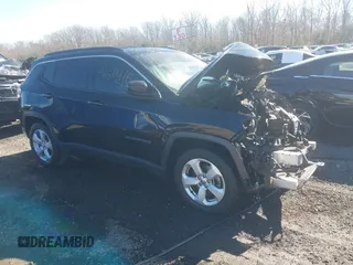 2021 Jeep Compass Altitude with VIN 3C4NJCBB0MT542758, listed as a IAAI auction lot 41624765 with Not Provided miles. Bid and sale history available at carsss.com. Image 1.