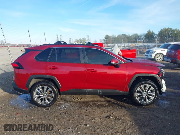 2021 Toyota RAV4 XLE Premium with VIN 2T3C1RFV1MW145048, listed as a IAAI auction lot 41018272 with 61,959 mi miles and . Bid and sale history available at DreamBid. Image 13.