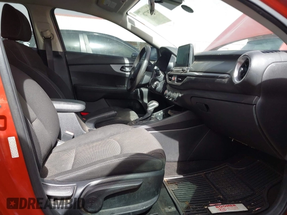 2022 Kia Forte LXS z VIN 3KPF24AD8NE434985, wystawiony jako IAAI lot #41797267 z przebiegiem 50 704 mil mil oraz . Historia ofert i sprzedaży dostępna na DreamBid. Obrazek 5.