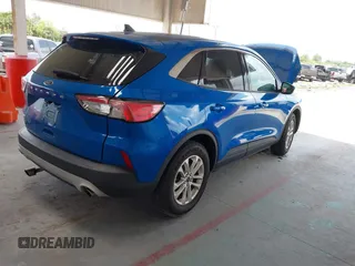 2021 Ford Escape SE with VIN 1FMCU0G67MUA07288, listed as a IAAI auction lot 42502662 with 69,321 mi miles and . Bid and sale history available at DreamBid. Image 4.