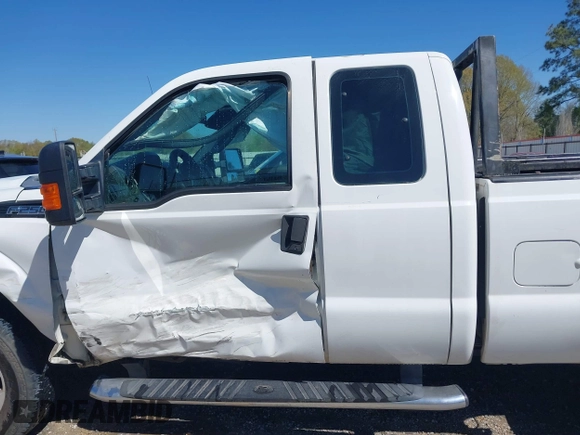 2011 Ford F-250 XL with VIN 1FT7X2B66BEC82061, listed as a IAAI auction lot 41835954 with 164,068 mi miles and . Bid and sale history available at DreamBid. Image 14.