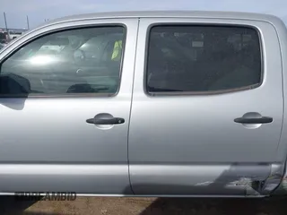 2005 Toyota Tacoma PreRunner with VIN 3TMKU72N45M003048, listed as a IAAI auction lot 41789059 with 87,310 mi miles. Bid and sale history available at carsss.com. Image 14.