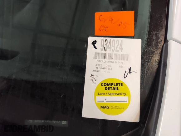 2022 GMC Terrain SLT z VIN 3GKALVEV4NL142475, wystawiony jako IAAI lot #42554198 z przebiegiem 34 225 mil mil oraz . Historia ofert i sprzedaży dostępna na DreamBid. Obrazek 4.