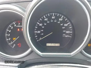 2008 Lexus RX 350 z VIN 2T2HK31U58C083437, wystawiony jako IAAI lot #41785829 z przebiegiem 214 273 mil mil oraz . Historia ofert i sprzedaży dostępna na DreamBid. Obrazek 7.