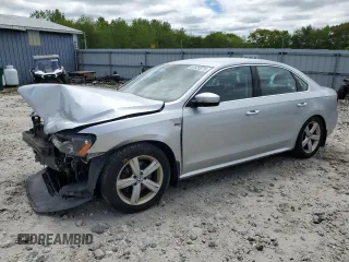 2015 Volkswagen Passat Limited Edition Edition z VIN 1VWAT7A32FC118231, wystawiony jako Copart lot #57525375 z przebiegiem 105 333 mil mil oraz Czysty tytuł • Clean title. Historia ofert i sprzedaży dostępna na DreamBid. Obrazek 1.