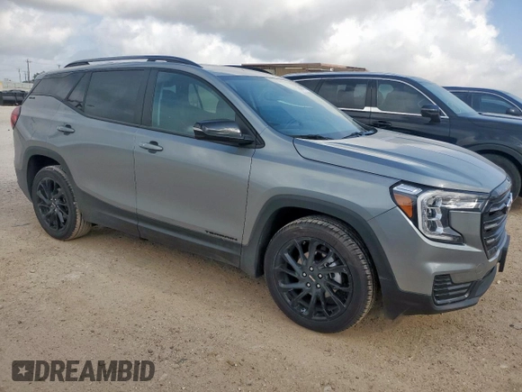 2023 GMC Terrain SLE z VIN 3GKALMEG1PL157417, wystawiony jako Copart lot #59494385 z przebiegiem 32 439 mil mil oraz Szkoda całkowita • Salvage title. Historia ofert i sprzedaży dostępna na DreamBid. Obrazek 4.