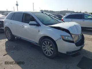 2013 Lincoln MKX with VIN 2LMDJ6JK0DBL02510, listed as a IAAI auction lot 41775660 with 137,755 mi miles. Bid and sale history available at carsss.com. Image 1.