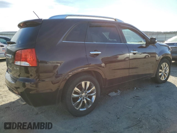 2011 Kia Sorento SX z VIN 5XYKW4A29BG156677, wystawiony jako Copart lot #42731225 z przebiegiem 245 581 mil mil oraz Czysty tytuł • Clean title. Historia ofert i sprzedaży dostępna na DreamBid. Obrazek 3.