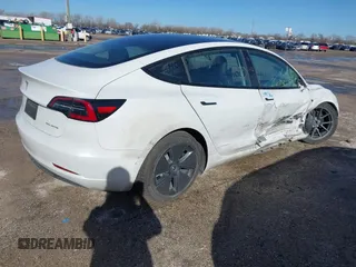 2021 Tesla Model 3 Long Range with VIN 5YJ3E1EB0MF992792, listed as a IAAI auction lot 41726740 with 33,507 mi miles. Bid and sale history available at carsss.com. Image 4.