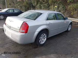 2006 Chrysler 300 Touring with VIN 2C3KA53G66H467282, listed as a IAAI auction lot 40953198 with Not Provided miles and . Bid and sale history available at carsss.com. Image 4.