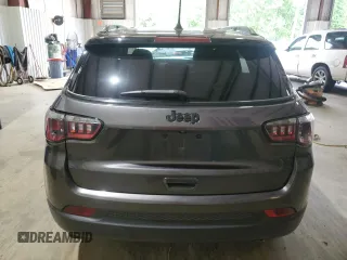 2020 Jeep Compass Latitude z VIN 3C4NJCBB6LT252619, wystawiony jako Copart lot #54860815 z przebiegiem Nie podano mil oraz Szkoda całkowita • Salvage title. Historia ofert i sprzedaży dostępna na DreamBid. Obrazek 6.