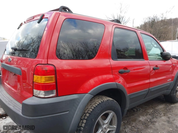 2002 Ford Escape Limited with VIN 1FMCU04132KB53687, listed as a IAAI auction lot 41468556 with 63,875 mi miles. Bid and sale history available at carsss.com. Image 13.