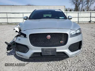 2018 Jaguar F-Pace S z VIN SADCM2FV9JA295115, wystawiony jako Copart lot #53657865 z przebiegiem 165 940 mil mil oraz Szkody całkowita. Historia ofert i sprzedaży dostępna na DreamBid. Obrazek 5.