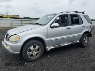 2005 Mercedes-Benz M 350 with VIN 4JGAB57E05A526090, listed as a Copart auction lot 64417655 with 271,417 mi miles and Salvage title. Bid and sale history available at DreamBid. Image 1.