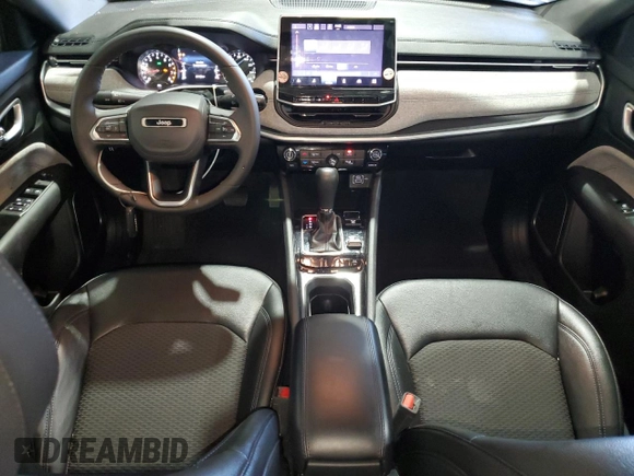 2024 Jeep Compass Latitude with VIN 3C4NJDBN7RT595027, listed as a Copart auction lot 62690895 with 41,148 mi miles and Clean title. Bid and sale history available at DreamBid. Image 8.