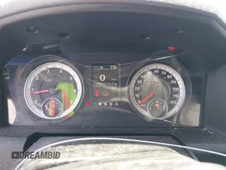 2013 Ram 1500 Express z VIN 1C6RR6KT3DS566209, wystawiony jako IAAI lot #42060295 z przebiegiem 168 948 mil mil oraz . Historia ofert i sprzedaży dostępna na DreamBid. Obrazek 7.