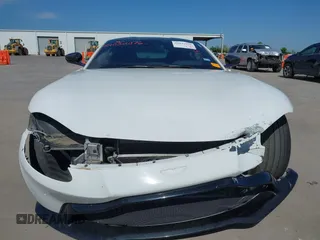2019 Aston Martin Vantage z VIN SCFSMGAW4KGN01848, wystawiony jako IAAI lot #42032076 z przebiegiem 54 469 mil mil oraz . Historia ofert i sprzedaży dostępna na DreamBid. Obrazek 19.