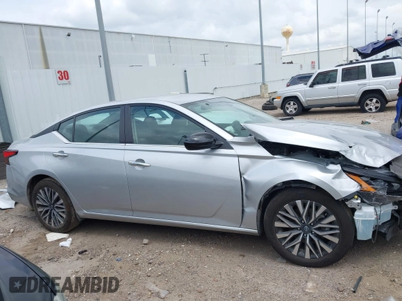 2024 Nissan Altima SV with VIN 1N4BL4DV1RN391436, listed as a IAAI auction lot 42135801 with 29,313 mi miles and . Bid and sale history available at carsss.com. Image 14.
