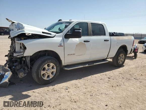 2024 Ram 2500 Big Horn z VIN 3C6UR5DL1RG106160, wystawiony jako Copart lot #52650405 z przebiegiem 40 090 mil mil oraz Szkoda całkowita • Salvage title. Historia ofert i sprzedaży dostępna na DreamBid. Obrazek 1.