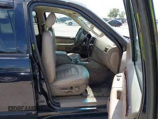 2004 Ford Explorer Limited с VIN 1FMZU75K04UB71856, выставлен на аукционе IAAI как лот 42697534 с пробегом 197 713 миль миль и . История ставок и продаж доступна на DreamBid. Изображение 5.