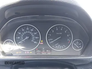 2013 BMW 3 Series 320i с VIN WBA3B1C57DK128344, выставлен на аукционе IAAI как лот 42259273 с пробегом 105 213 миль миль и . История ставок и продаж доступна на DreamBid. Изображение 7.