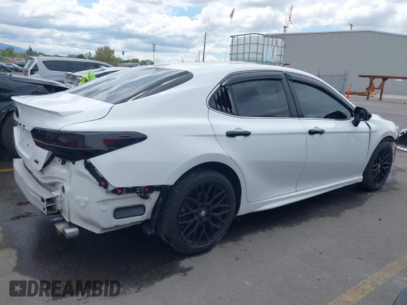 2020 Toyota Camry SE z VIN 4T1G11AKXLU908241, wystawiony jako IAAI lot #42093849 z przebiegiem 132 855 mil mil oraz . Historia ofert i sprzedaży dostępna na DreamBid. Obrazek 14.