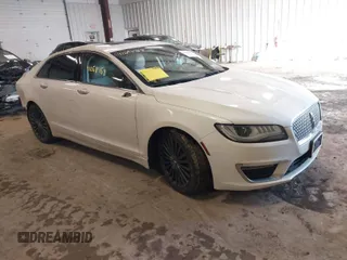 2017 Lincoln MKZ Reserve with VIN 3LN6L5F94HR662322, listed as a IAAI auction lot 41268469 with 113,511 mi miles. Bid and sale history available at carsss.com. Image 1.
