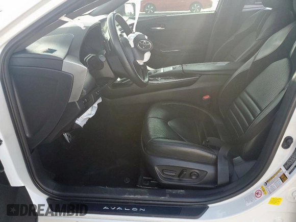 2019 Toyota Avalon XLE with VIN 4T1BZ1FB8KU033798, listed as a Copart auction lot 49526305 with 90,999 mi miles and Salvage Title. Bid and sale history available at carsss.com. Image 7.