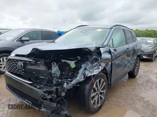 2023 Toyota Corolla Cross XLE с VIN 7MUDAAAG4PV062515, выставлен на аукционе IAAI как лот 42323389 с пробегом 30 092 миль миль и . История ставок и продаж доступна на DreamBid. Изображение 18.