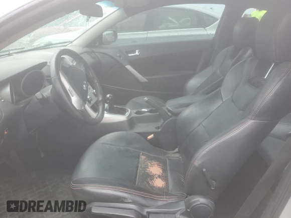 2010 Hyundai Genesis Coupe with VIN KMHHT6KD0AU011874, listed as a Copart auction lot 61757505 with Not provided miles and Clean title. Bid and sale history available at DreamBid. Image 7.