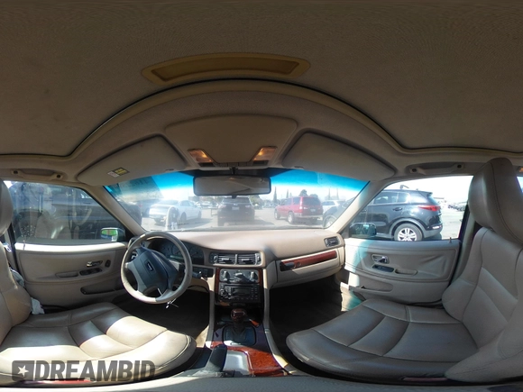 2000 Volvo S70 с VIN YV1LS56D1Y2662615, выставлен на аукционе IAAI как лот 41622599 с пробегом 269 328 миль миль и . История ставок и продаж доступна на DreamBid. Изображение 18.