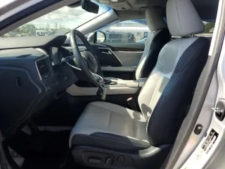 2019 Lexus RX 350 z VIN 2T2BZMCA9KC179170, wystawiony jako Copart lot #57491065 z przebiegiem 49 171 mil mil oraz Szkody całkowita. Historia ofert i sprzedaży dostępna na DreamBid. Obrazek 7.